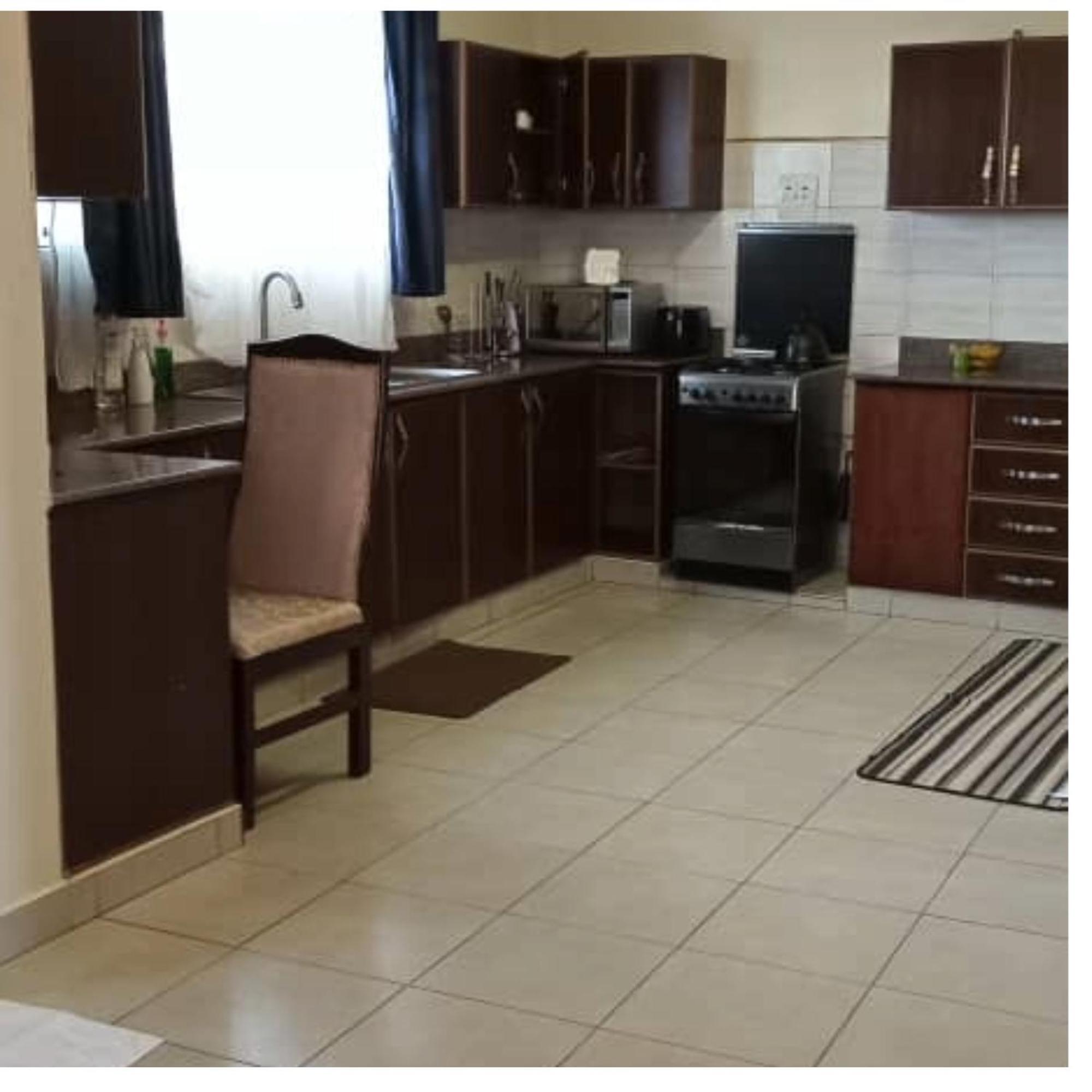 The Abode Apartments Lake View & Breakfast Suite Near Beach エンテベ エクステリア 写真
